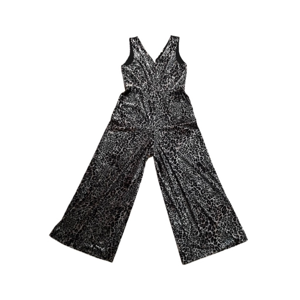 Mystree velvet jumpsuit.